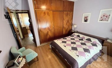 Casa venta Allen, 4 dormitorios, 3 baños, cochera, jardín con parrilla y estudio independiente