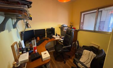 Casa de 3 dormitorios y escritorio a la venta en Saavedra