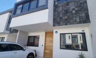 CASA EN RENTA CONDOMINIO ALAMO