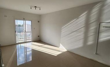 DEPARTAMANTO 2 AMB. AMPLIOS VILLA LUZURIAGA