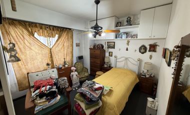 Departamento en venta con patio y lavadero en Sarandi