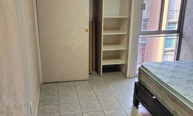 SE RENTA AMPLIO Y COMODO DEPARTAMENTO