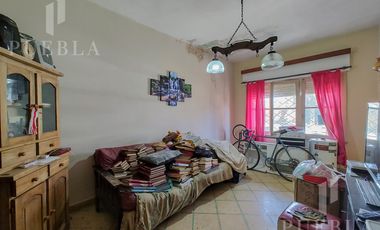 VENTA DE DOS CASAS EN EL MISMO TERRENO!! JOSE MARMOL KING AL 800