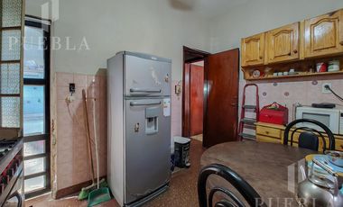 VENTA DE DOS CASAS EN EL MISMO TERRENO!! JOSE MARMOL KING AL 800