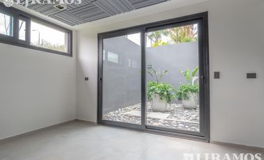 Departamento de 4 amb   dependencia en venta en ARMONY