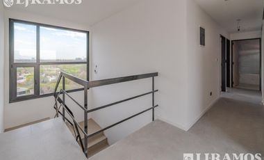 Departamento de 4 amb   dependencia en venta en ARMONY