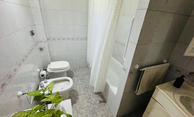 Avellaneda Casa con garage y gran terraza