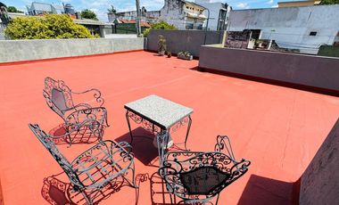 Avellaneda Casa con garage y gran terraza