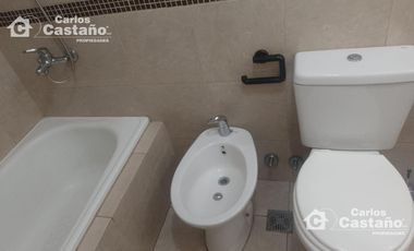 Exc. Dúplex en 2 Plantas con Fondo y Cochera Para 2 Autos