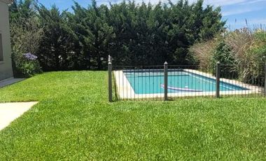 Casa en Barrio La Horqueta de Echeverría, Canning