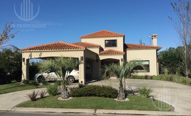 Casa en Barrio La Horqueta de Echeverría, Canning