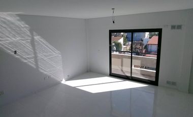 DEPARTAMENTO 2 AMB. AMPLIOS CON BALCON EN VENTA  VILLA LUZURIAGA