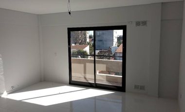 DEPARTAMENTO 2 AMB. AMPLIOS CON BALCON EN VENTA  VILLA LUZURIAGA