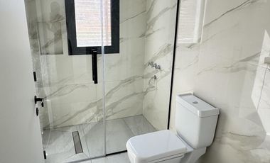 Casa en venta barrio Lagos de Canning