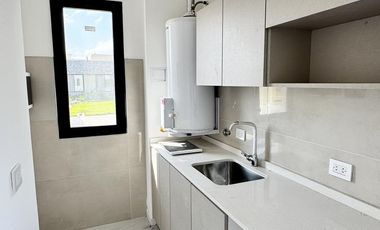 Casa en venta barrio Lagos de Canning