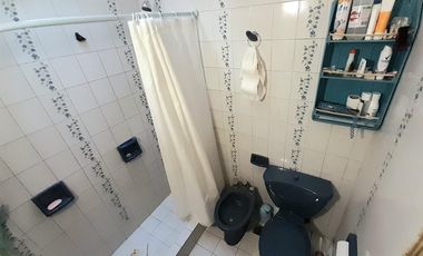 Casa 2 amb, cochera y fondo libre