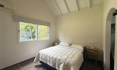 Casa en  venta en Barrio Privado El Aromo 4 ambientes con Pileta - APTO CRÉDITO