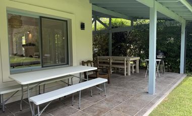 Casa en  venta en Barrio Privado El Aromo 4 ambientes con Pileta - APTO CRÉDITO