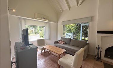 Casa en  venta en Barrio Privado El Aromo 4 ambientes con Pileta - APTO CRÉDITO