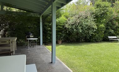Casa en  venta en Barrio Privado El Aromo 4 ambientes con Pileta - APTO CRÉDITO