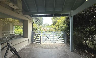 Casa en  venta en Barrio Privado El Aromo 4 ambientes con Pileta - APTO CRÉDITO