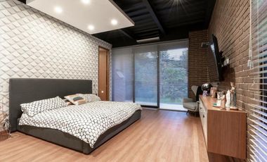 VENTA CASA CAMPESTRE LOMA EL ESCOBERO PARTE BAJA ENVIGADO, ANT