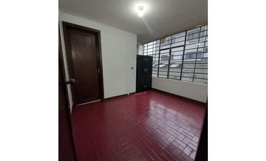 ARRENDAMIENTO APTO No. 1A  SECTOR VERSALLES