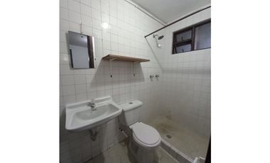 ARRENDAMIENTO APTO No. 1A  SECTOR VERSALLES