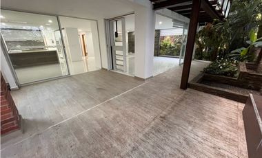 CASA EN VENTA EN ENVIGADO LOMA DE LOS BENEDICTINOS