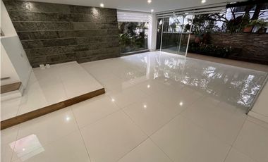 CASA EN VENTA EN ENVIGADO LOMA DE LOS BENEDICTINOS