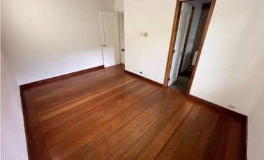 CASA EN VENTA EN ENVIGADO LOMA DE LOS BENEDICTINOS
