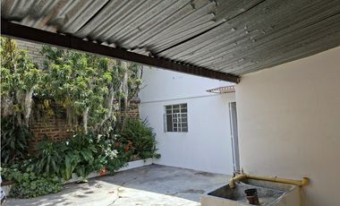 SE ARRIENDA CASA EN LA COFRADIA - SIC