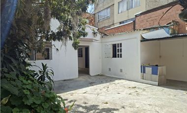 SE ARRIENDA CASA EN LA COFRADIA - SIC