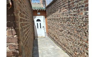 SE ARRIENDA CASA EN LA COFRADIA - SIC