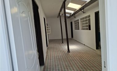 SE ARRIENDA CASA EN LA COFRADIA - SIC