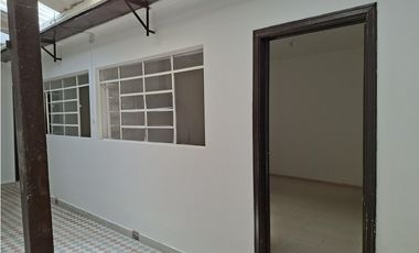 SE ARRIENDA CASA EN LA COFRADIA - SIC