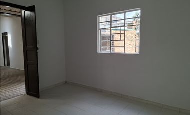 SE ARRIENDA CASA EN LA COFRADIA - SIC