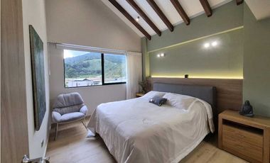 Venta de Casa Campestre Unidad Cerrada en el Retiro