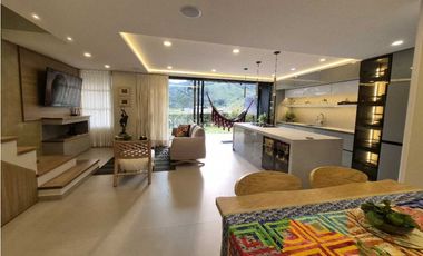 Venta de Casa Campestre Unidad Cerrada en el Retiro