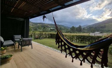 Venta de Casa Campestre Unidad Cerrada en el Retiro