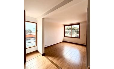 ARRIENDO - Santa Bárbara Alta, 220mts + 16mts, 3 habs, 2.5 baños, 9M