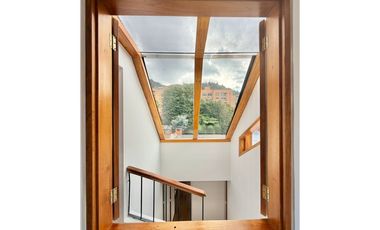 ARRIENDO - Santa Bárbara Alta, 220mts + 16mts, 3 habs, 2.5 baños, 9M