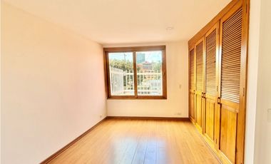 ARRIENDO - Santa Bárbara Alta, 220mts + 16mts, 3 habs, 2.5 baños, 9M