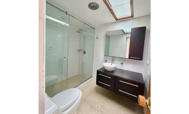 ARRIENDO - Santa Bárbara Alta, 220mts + 16mts, 3 habs, 2.5 baños, 9M