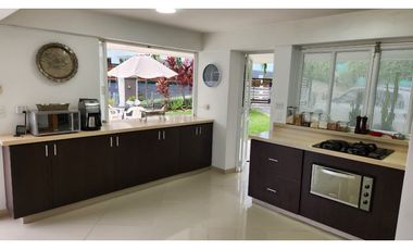 Venta casa en San Jerónimo 296 mts, unidad cerrada, amoblada