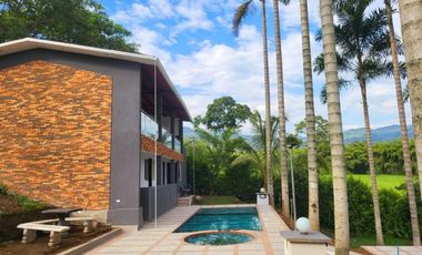 🔥Finca campestre de uso comercial sobre vía principal en Combia 🌿