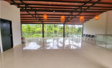 🔥Finca campestre de uso comercial sobre vía principal en Combia 🌿