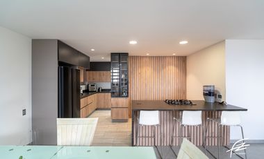 APARTAMENTO EN VENTA EN EL POBLADO, MEDELLN