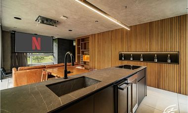 APARTAMENTO EN VENTA EN EL POBLADO, MEDELLN