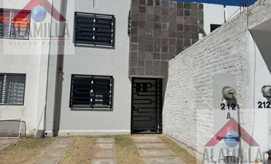 Hacienda Viñedos frente a area verde